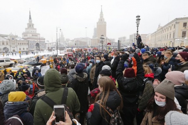 Protes Nasional di Rusia, 2.700 Orang Ditahan