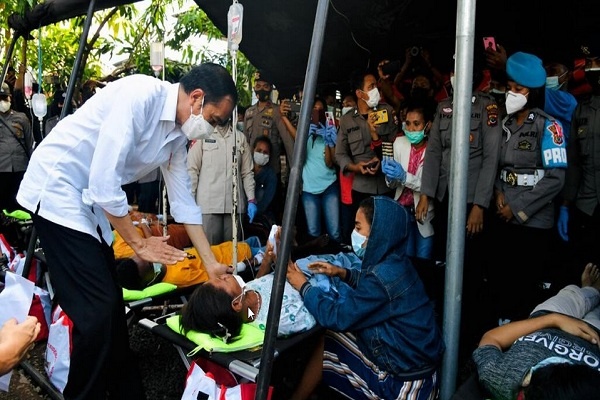 Jokowi Pastikan Kebutuhan Pengungsi Korban “Seroja” Dipenuhi