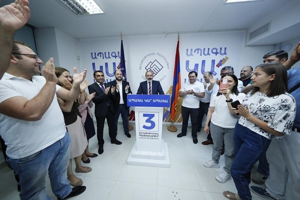 Nikol Pashinyan Menang dalam Pemilu Parlemen Armenia
