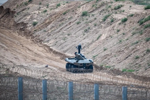Israel Gunakan Kendaraan Robot untuk Patroli Perbatasan dengan Gaza