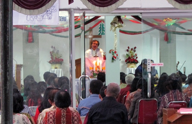 10 Ribu Umat Kristen Rayakan Natal di Ruko Bekasi Utara
