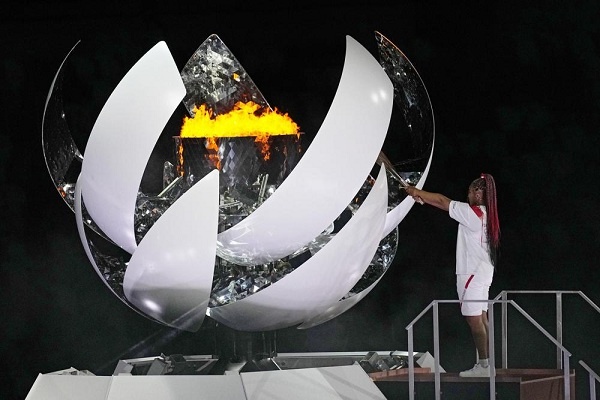 Momentum Luar Biasa: Naomi Osaka Menyalakan Api Olimpiade
