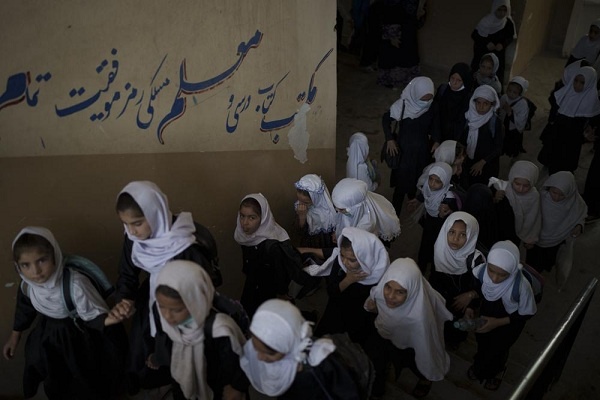 Taliban: Perempuan Boleh Belajar di Universitas dengan Pemisahan Jender
