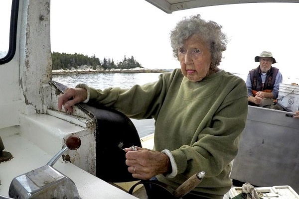 Usia 101 Tahun, Virginia Oliver Nelayan Lobster Tertua