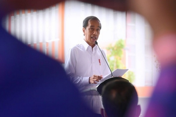 Jokowi: Hilirisasi Industri Kelapa Sawit Harus Dilakukan