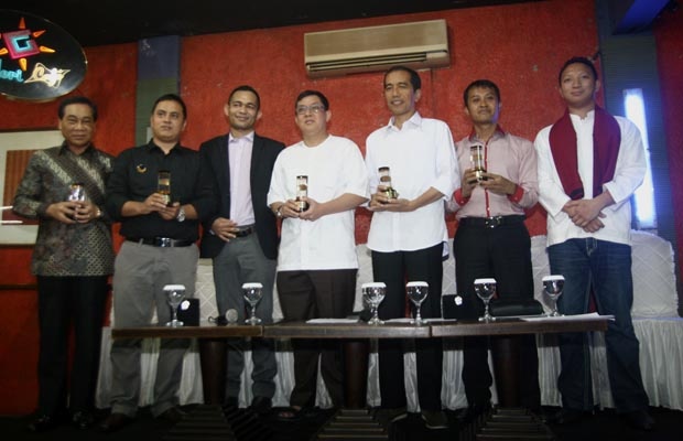 Jokowi Menerima Penghargaan Figur Pluralis