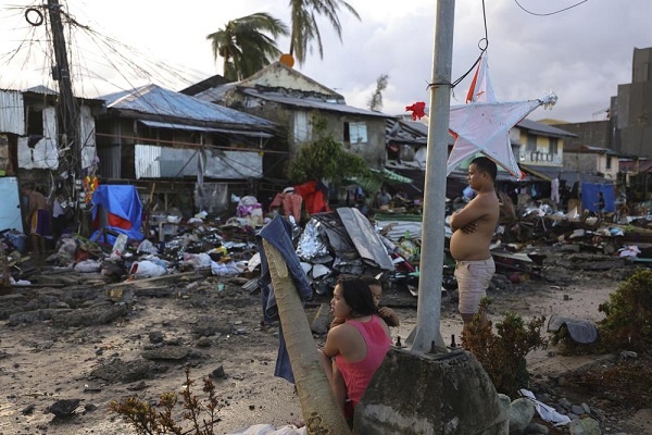 Filipina: Korban Topan Rai Lebih dari 200