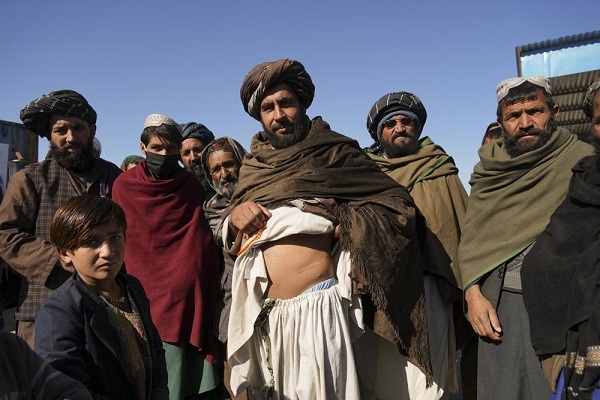 Kemiskinan dan Kelaparan Memaksa Warga Afghanistan Menjual Anak