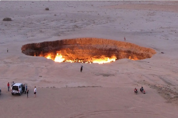 Presiden Turkmenistan Minta Api di “Gerbang Neraka” Dipadamkan