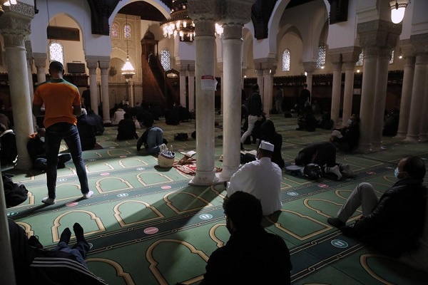 Prancis Bentuk Lembaga Islam Baru untuk Atasi Ekstremisme 